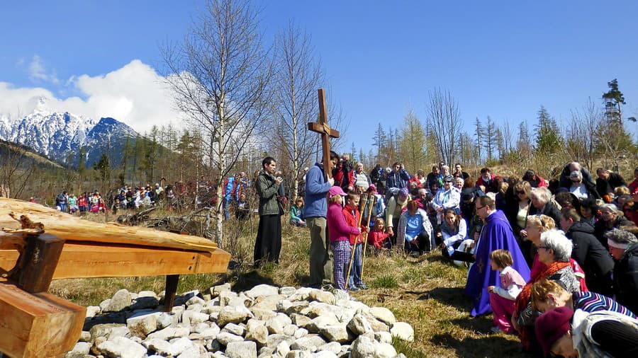 Krížovú cestu každoročne navštevovalo