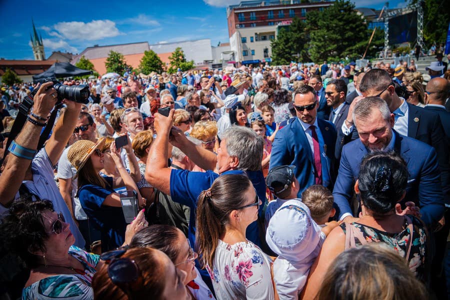 Najväčšia nočná mora je, keď politik ide medzi voličov