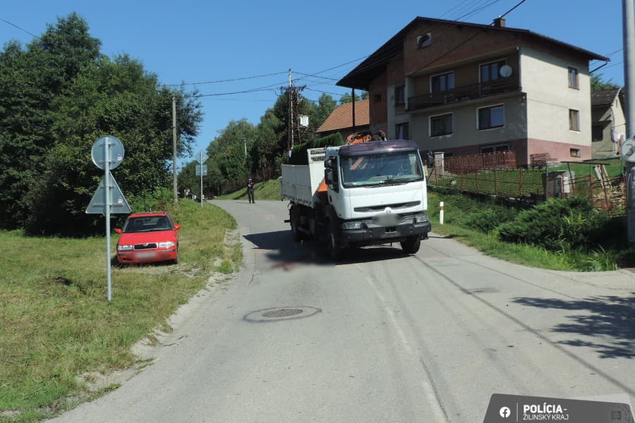 Zrážku s nákladiakom v Čadci neprežil 64-ročný chodec.