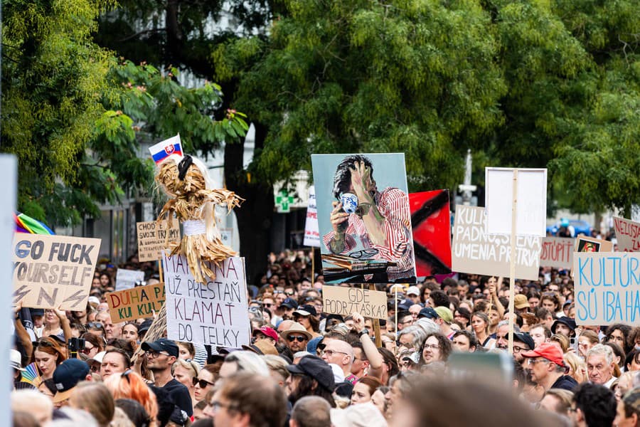 Protest organizátori zvolali po