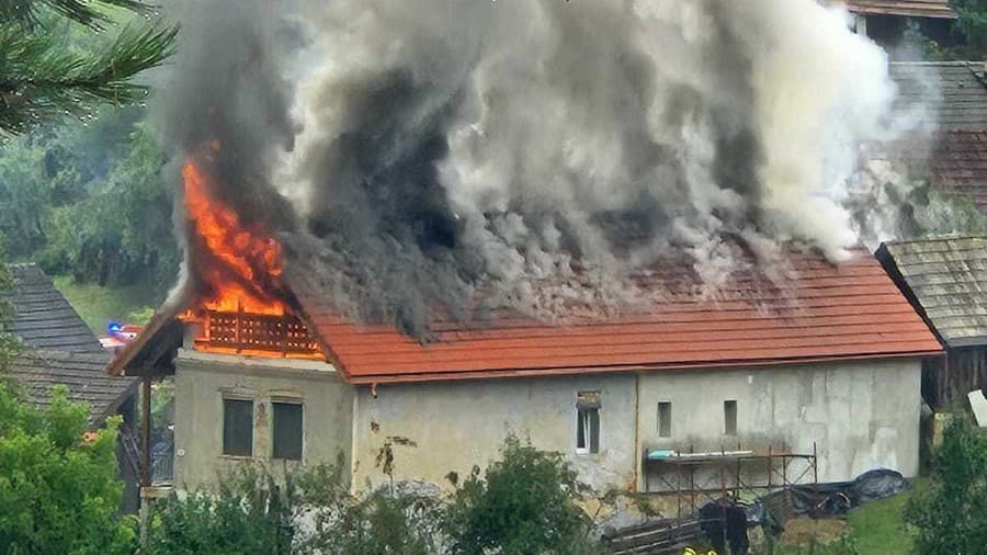 Pri požiari rodinného domu