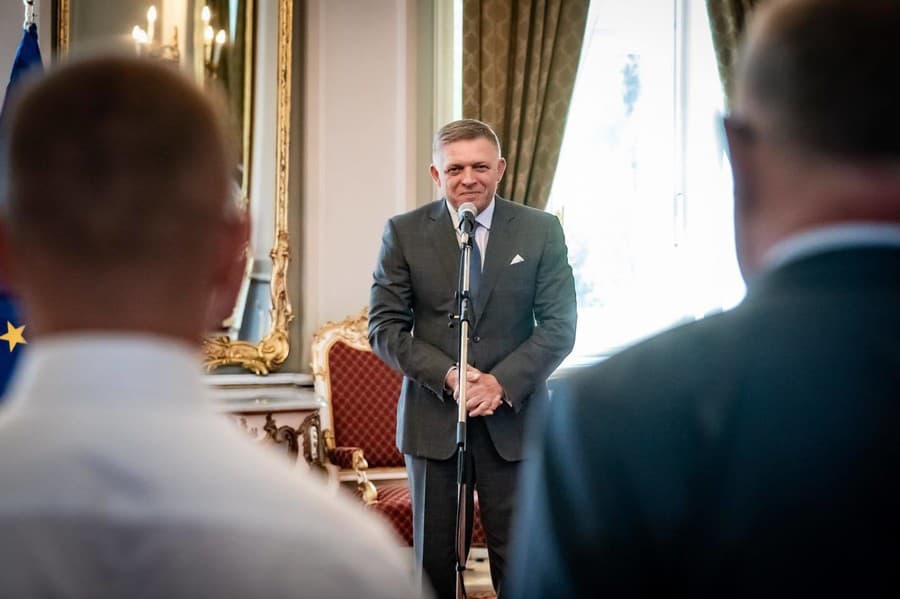 Premiér Robert Fico (Smer-SD)