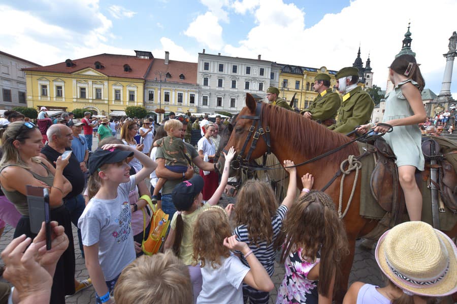 Členovia klubov vojenskej histórie