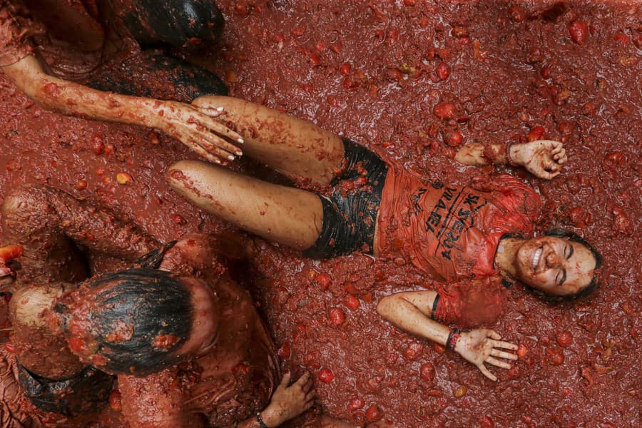 Sviatok Tomatina slávia každoročne v meste Buňol neďaleko Valencie.