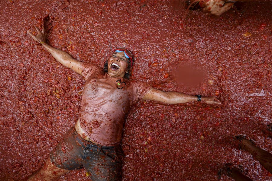 Sviatok Tomatina slávia každoročne v meste Buňol neďaleko Valencie.