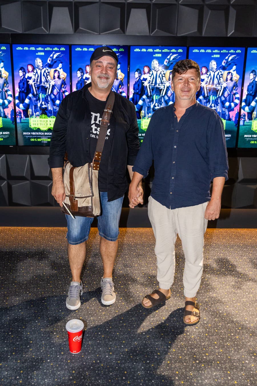 Premiéra filmu Beetlejuice Beetlejuice: Na snímke Sväťo Malachovský a Andrej Bičan.
