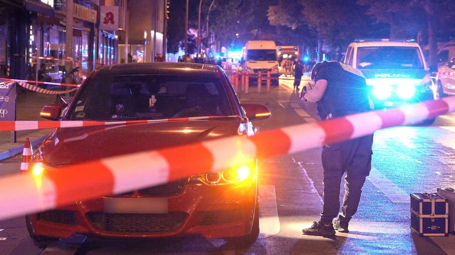 Policajti zaisťujú stopy po