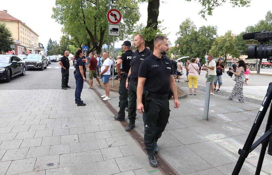 Predseda vlády SR Robert