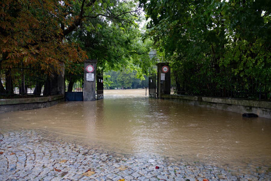 Došlo k zaplaveniu Kaštieľskeho