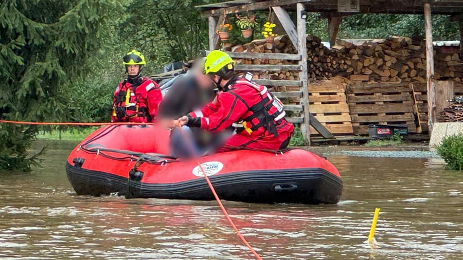 Niekoľko obci v Královohradeckom kraji zaplavilo. 
