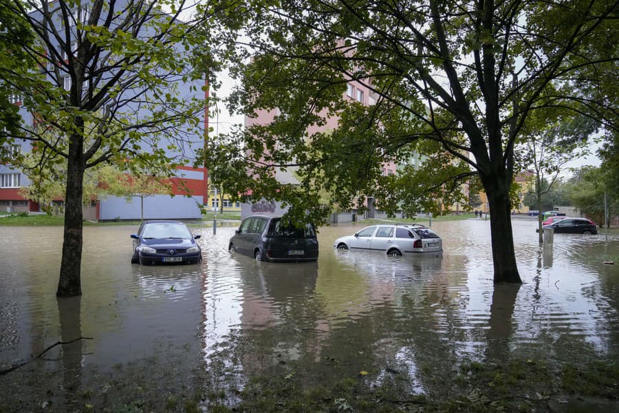 Na snímke zaplavená Ostrava.