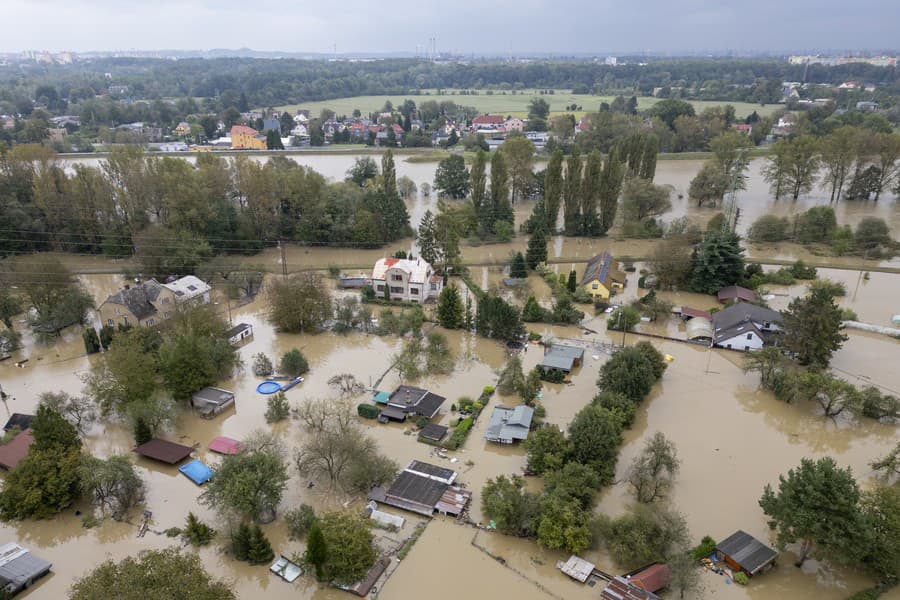 Na snímke zaplavená Ostrava.