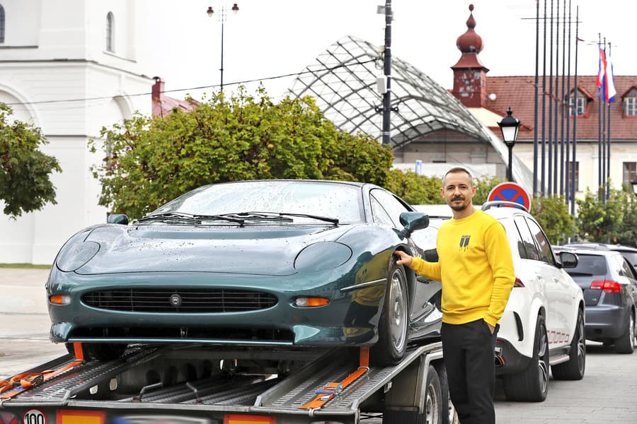 Auto doviezli z Nemecka.