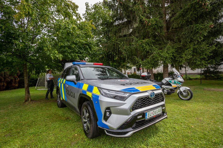 Súčasný dizajn policajných áut.