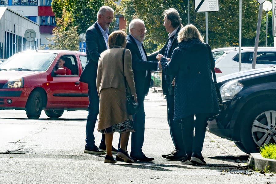 Následne sa pekne rozlúčili.