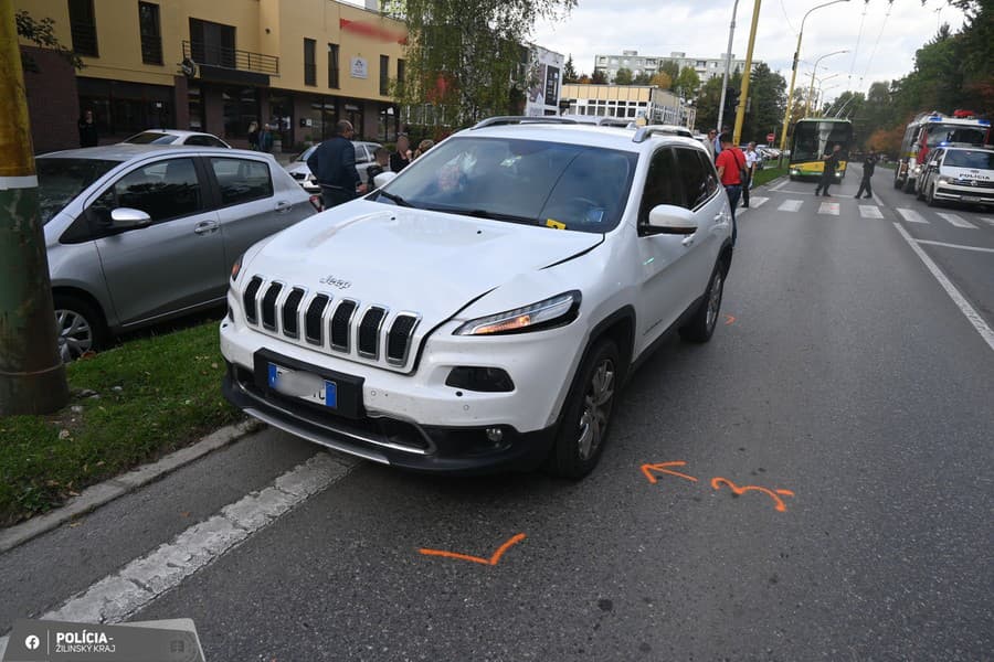 Vodič zrazil chodca na priechode, obvinili ho z ublíženia na zdraví.