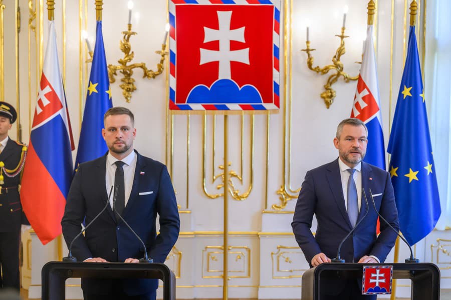 Prezident Peter Pellegrini (vpravo)