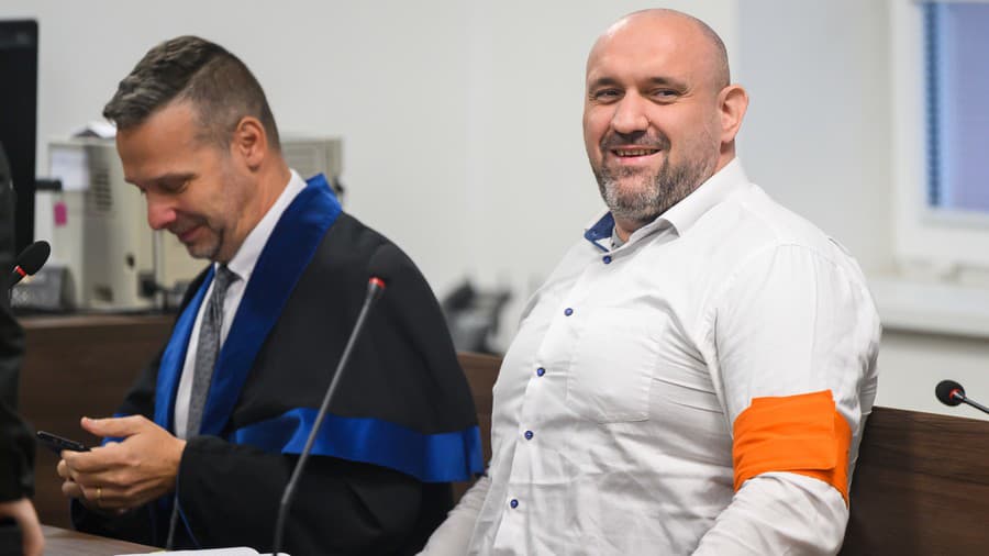 Na snímke obžalovaný Marián Magát prichádza na pojednávanie na Špecializovanom trestnom súde (ŠTS) v Pezinku 23. októbra 2024.