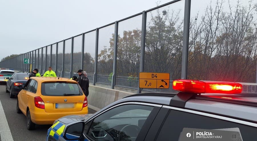 Vodič v Bratislave šoféroval pod vplyvom alkoholu a napriek zákazu