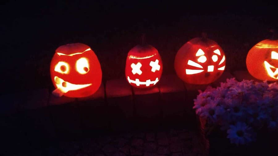 Halloween sa oslavuje 31.