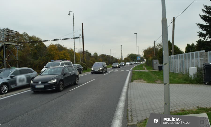 Polícia žiada vodičov o