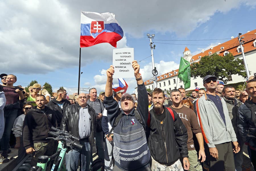 Protesty proti pandemickým opatreniam