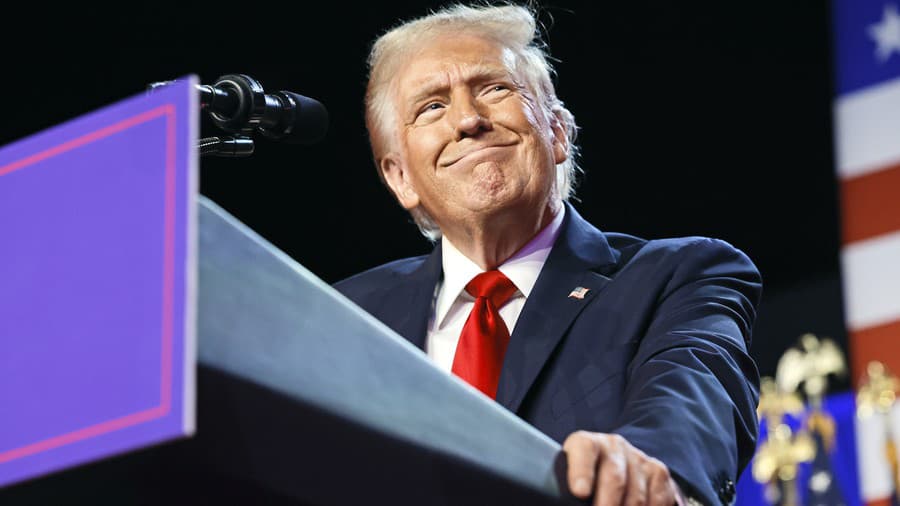 Politik sa do Bieleho domu vráti ako staronový prezident USA.