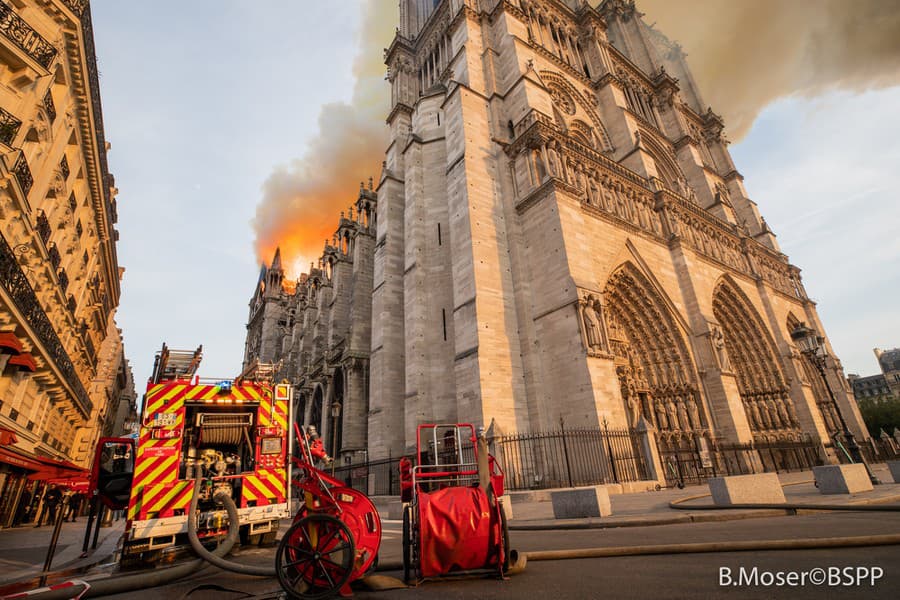 Katedrálu Notre-Dame v roku