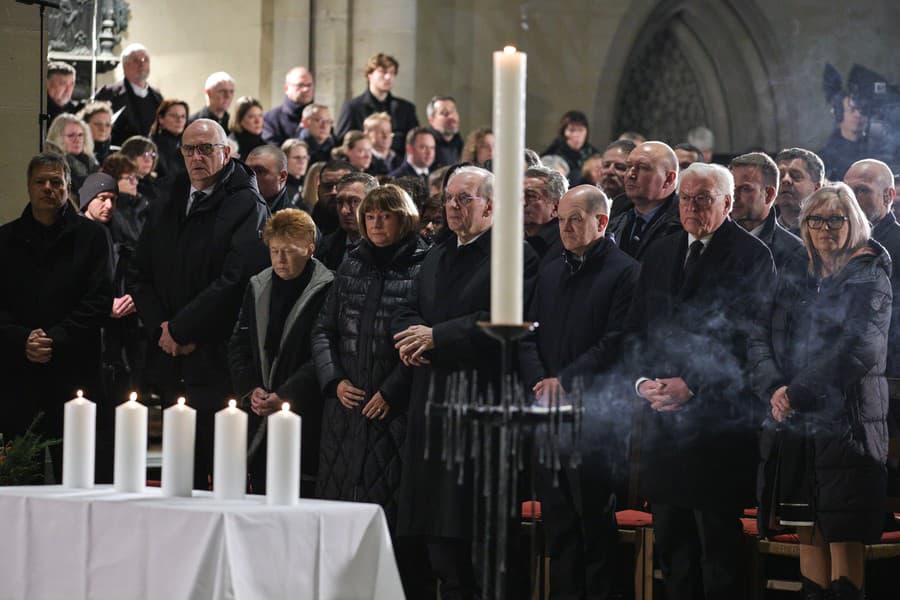 Na bohoslužbe sa zúčastnili