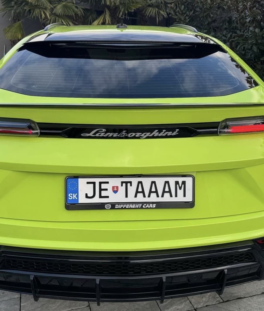 Plačková zaobstarala manželovi Lamborghini.