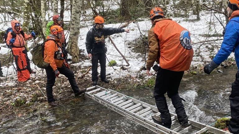 Turistov napokon našli mŕtvych.