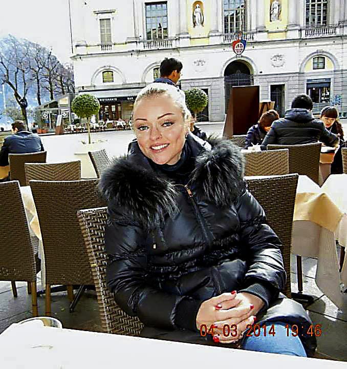 Blondínka žije roky v Helsinkách.