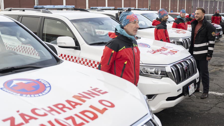 Vozidlá Horskej záchrannej služby.