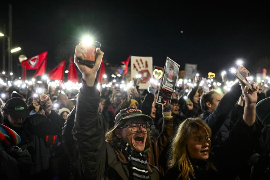 Protestovali proti pravicovým stranám.