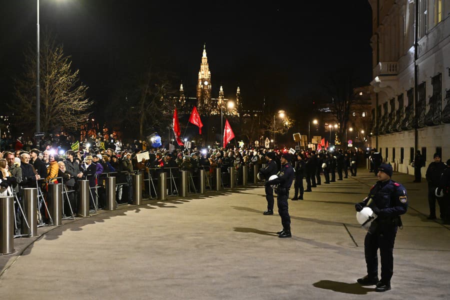 Demonštráciu organizovali cirkevné a