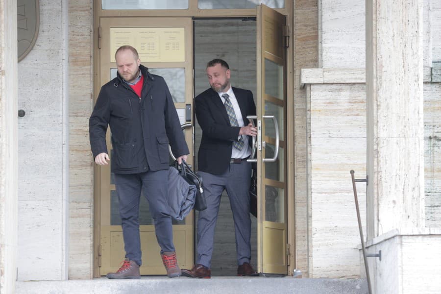 Na Mestskom súde Bratislava I pokračovalo pojednávanie v prípade Jeremyho Hulsha, exmanžela moderátorky Very Wisterovej.