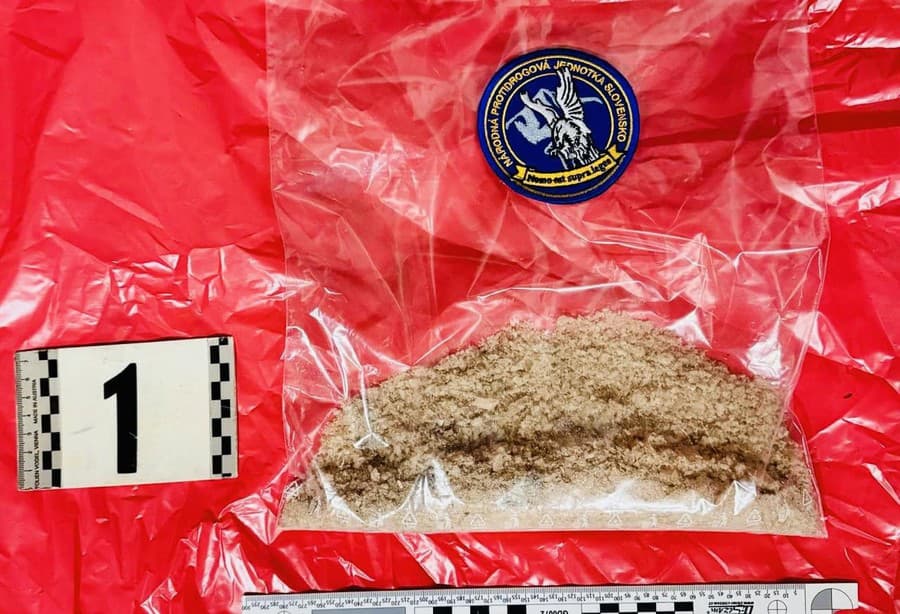 Polícia pri akcii proti drogovým dílerom v Košiciach zadržala deväť osôb.