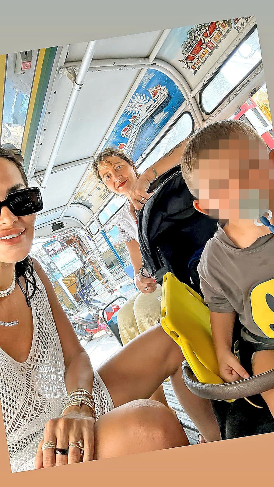 Luxusnú dovolenku si užíva aj mamina Plačkovej.