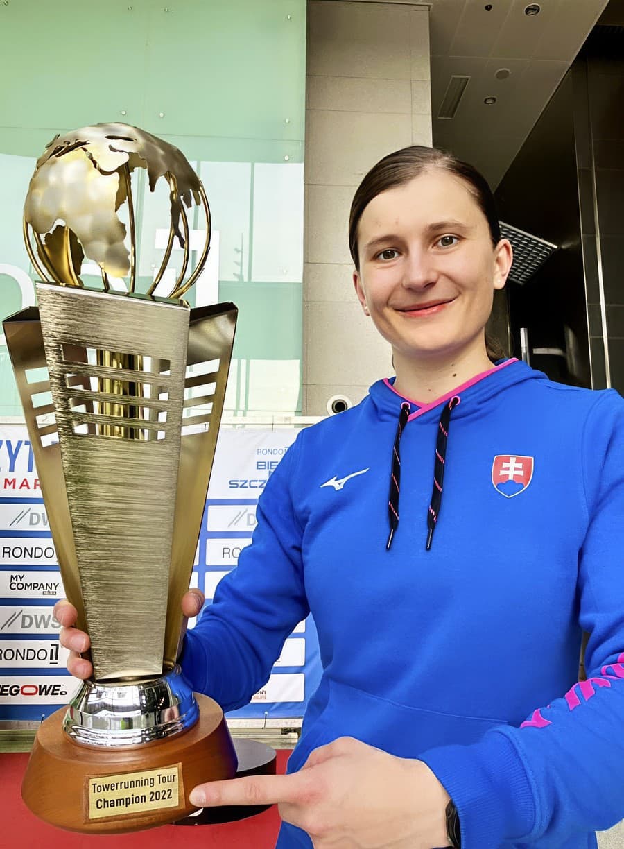Stala sa víťazkou Svetového pohára za rok 2022.