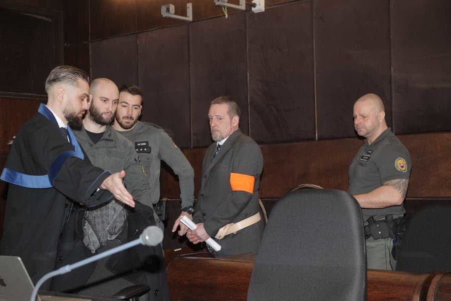 Krajský súd v Bratislave v piatok 21. februára rozhodoval o odvolaní kuchára Jozefa Hanusku.