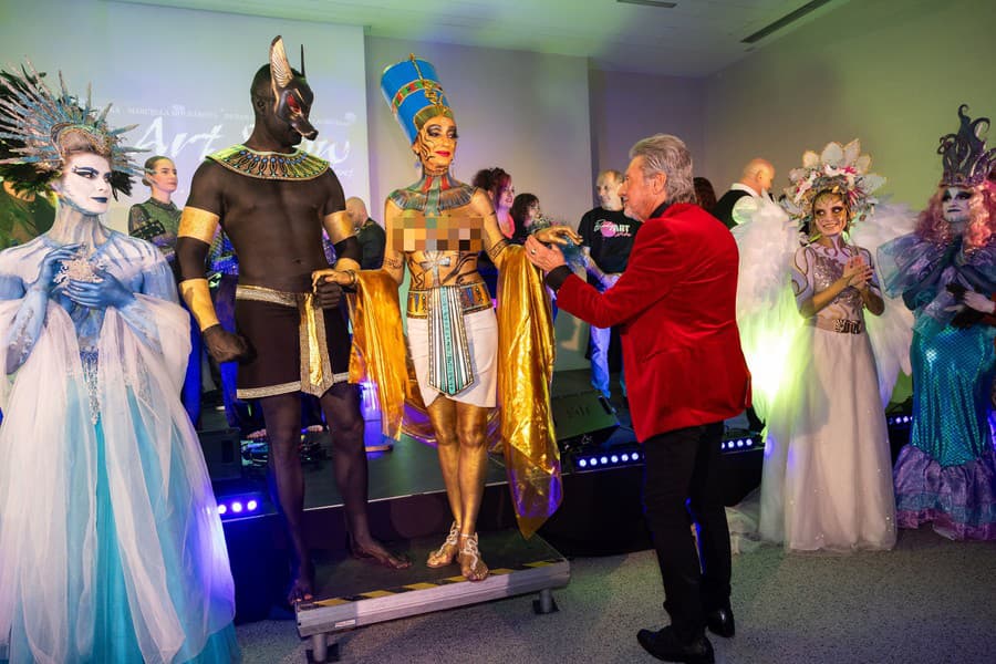 V hlavnom meste sa konala Body Art Show. Na snímke Sisa Lelkes Sklovská a Juraj Lelkes.