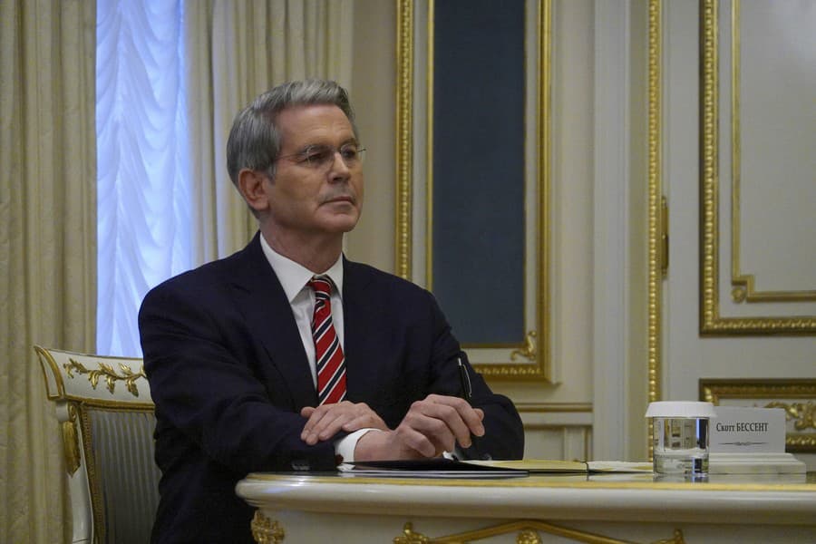 Zelenský nenechal na Scottovi Bessentovi suchú nitku