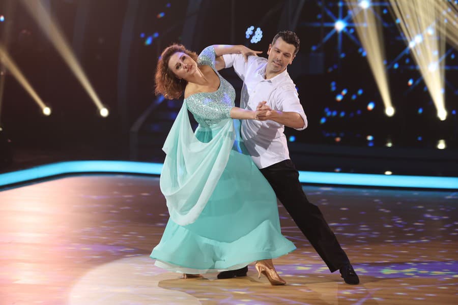 Prvé kolo 10. série Let's Dance. Na snímke Zuzana Mauréry a Matej Chren.