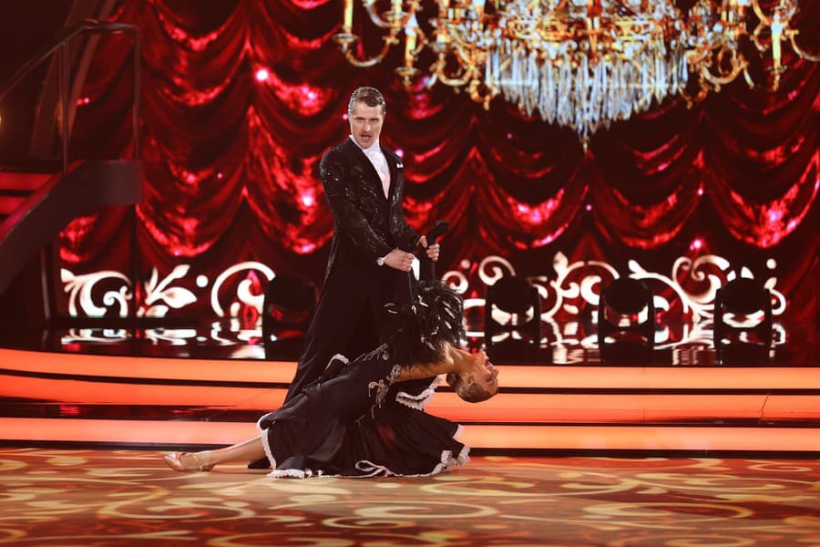 Prvé kolo 10. série Let's Dance. Na snímke ​Marek Rozkoš a Natália Horváthová.