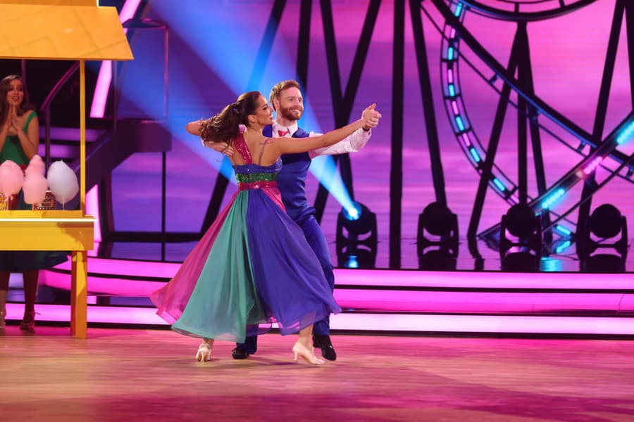 Prvé kolo 10. série Let's Dance. Na snímke Simona Leskovská a Vilém Šír.