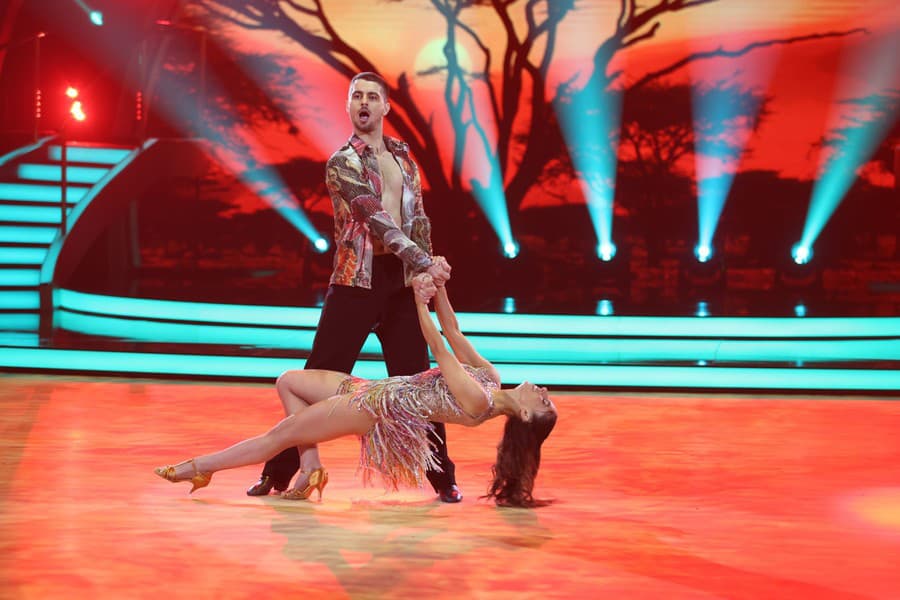 Prvé kolo 10. série Let's Dance. Na snímke Zuzana Porubjaková a Jaroslav Ihring.