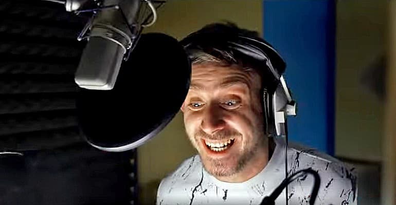 Herec si dabovanie dlhé roky užíva.