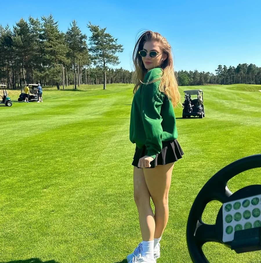 Simona Ondrušková (25).