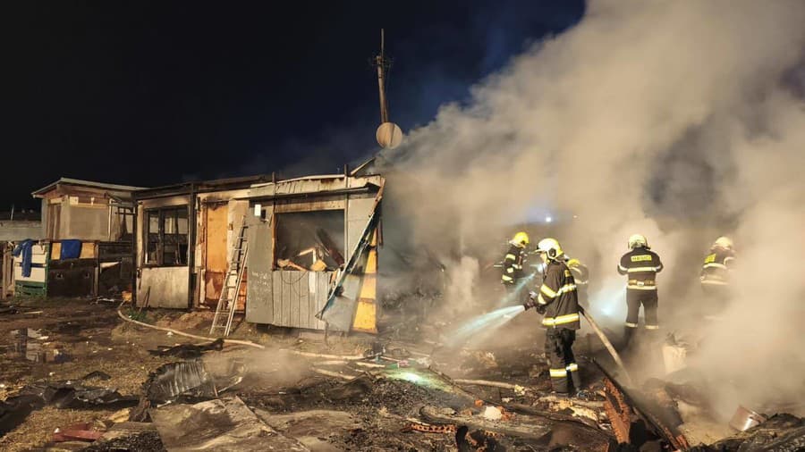 Pri požiari vo Veľkom Šariši prišli o život 5 ľudia vrátane 4 detí.
