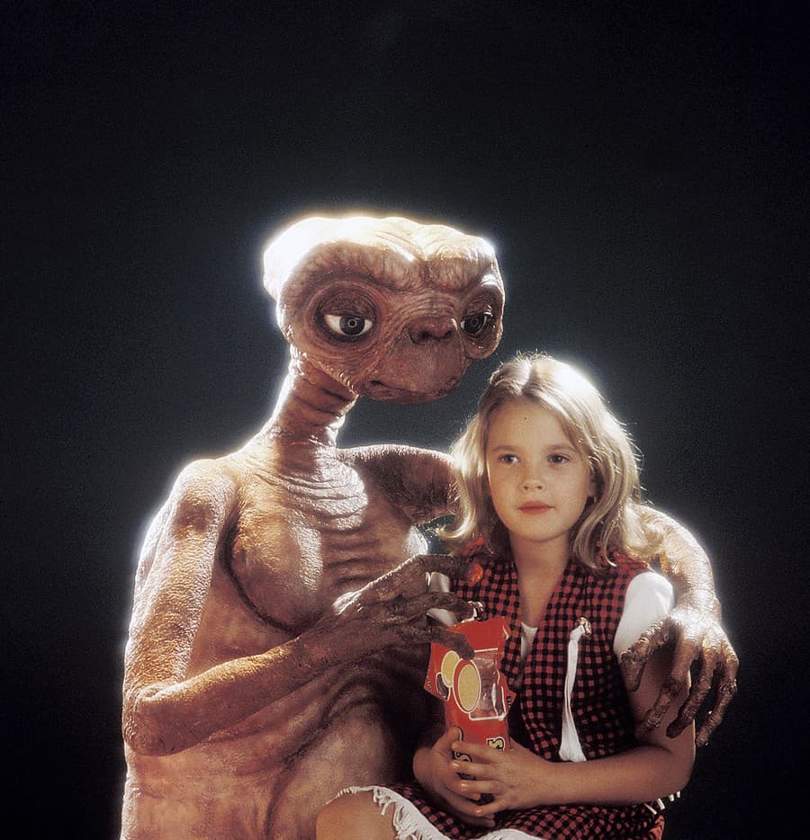 Drew Barrymore si zahrala malú Gertie po boku mimozemšťana.
